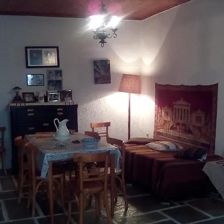 Ferienhaus Traditional House In *